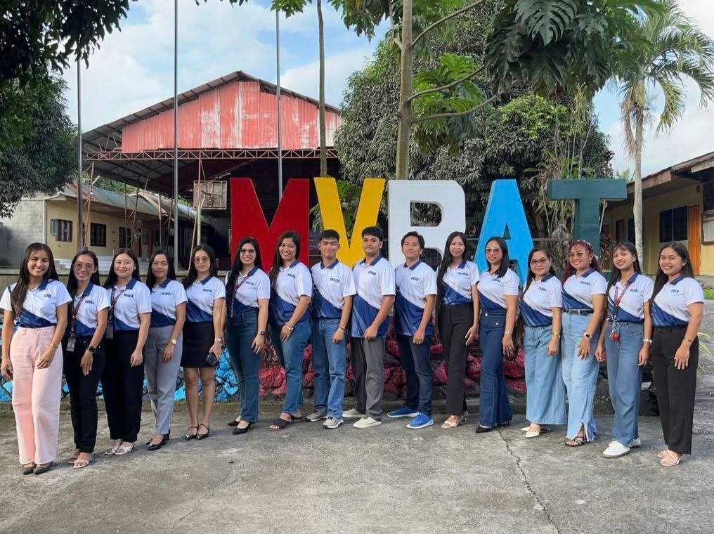 Students of Matutum View Baptist Academy on campus